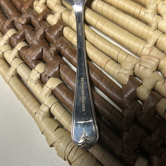 Preowned Vintage 6 EPNS Silver Plated Dessert Spoons & 1 Serving Spoon - Picture 4 of 7